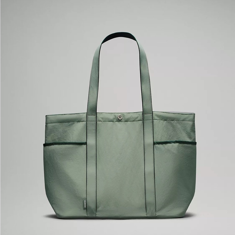 Daily multi pocket tote 20L